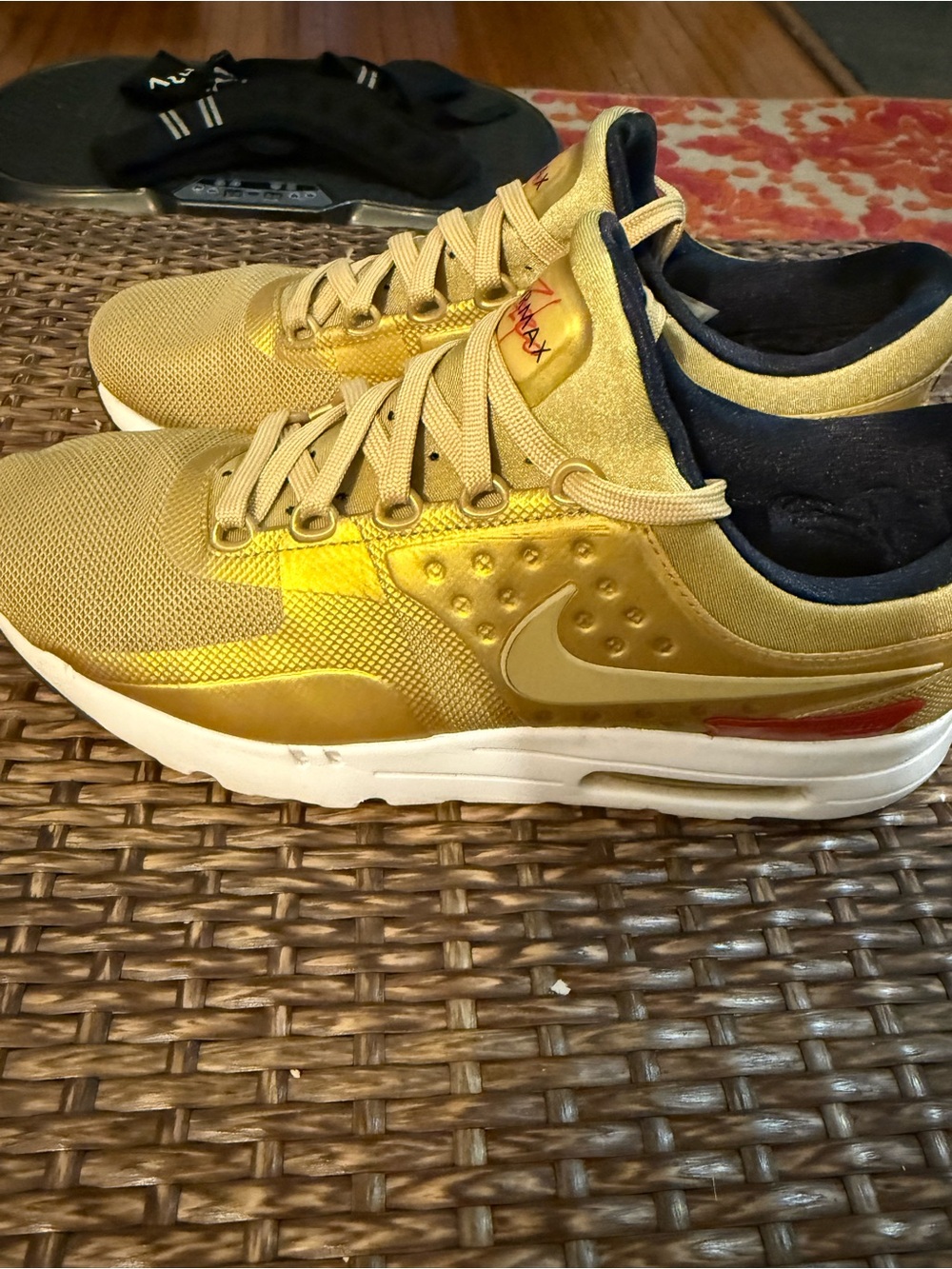 Nike Air Max Zero QS Metallic Gold Red White 789695-700
